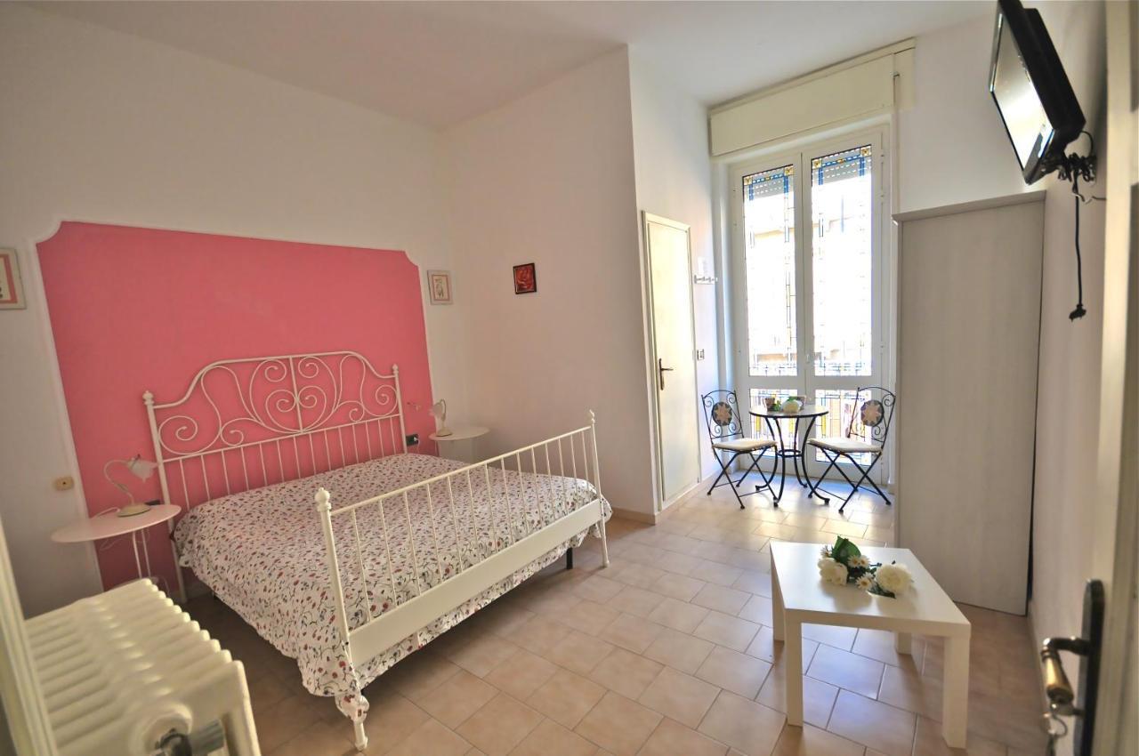 Villa Rosa Dei Venti Viareggio Pokój zdjęcie